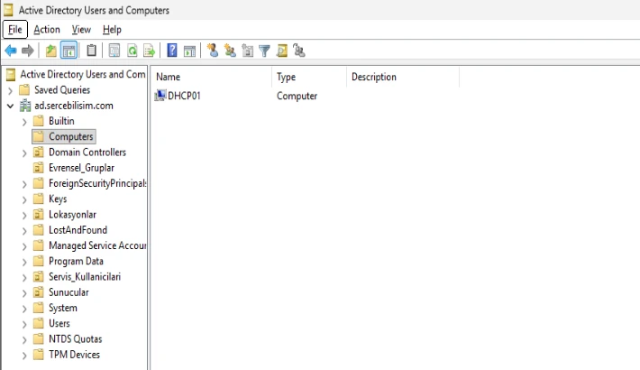 The DHCP01 computer object in the Computers container in Active Directory Users and Computers
